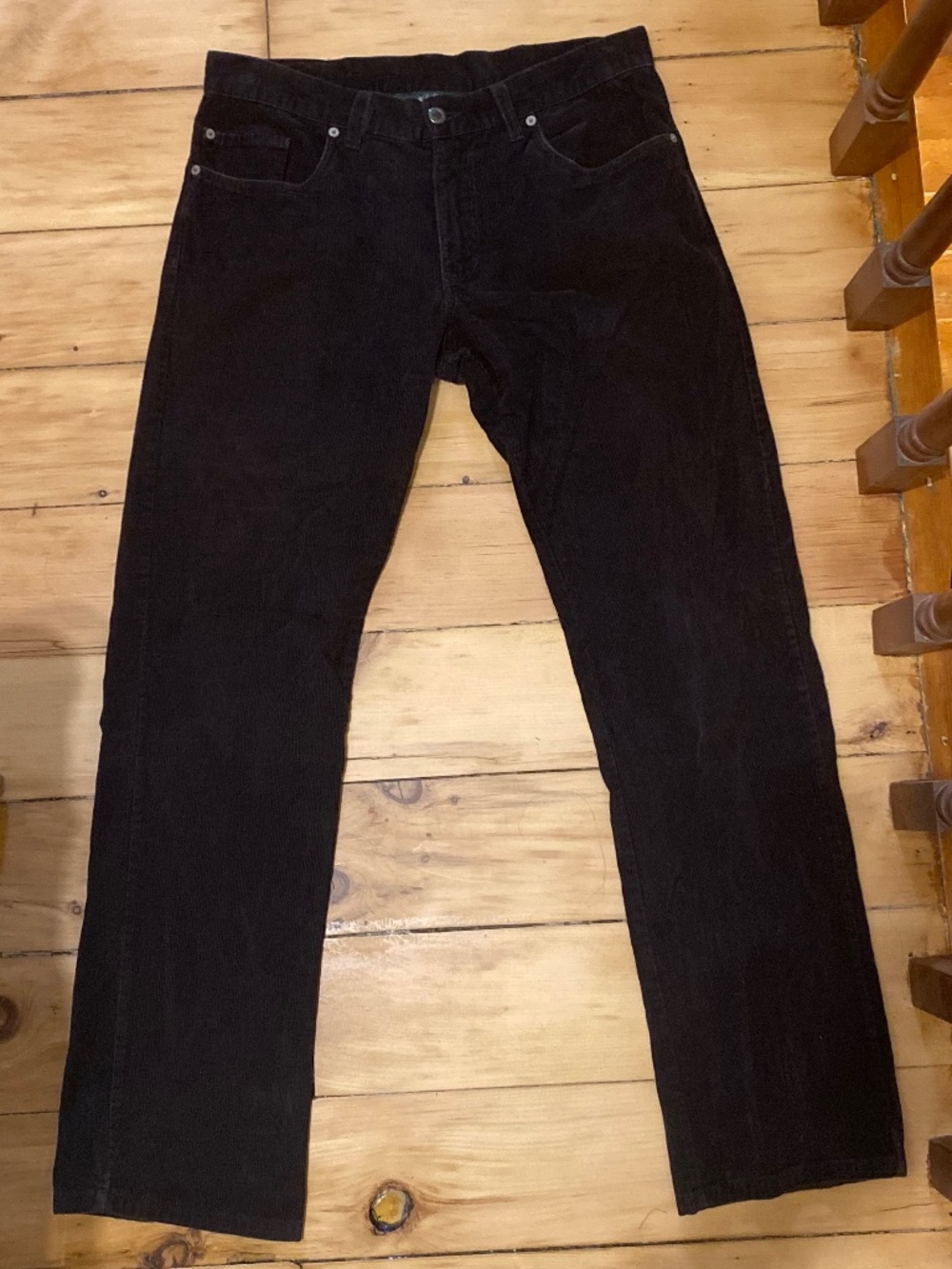 Woolrich 100% Cotton Dark Brown Corduroy Mid-Rise Bootcut Pants (Men’s size 32)